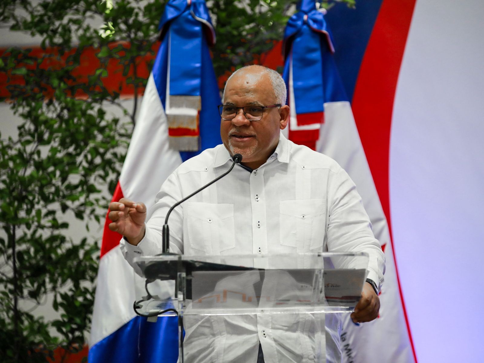 entrega de prestamos en Villa Duarter